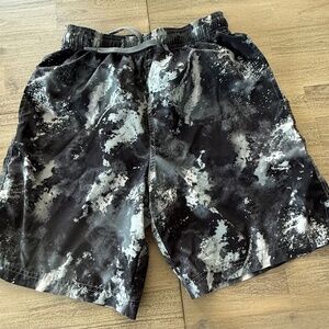 Boys Youth Shorts Size XL 14-16 Marble
